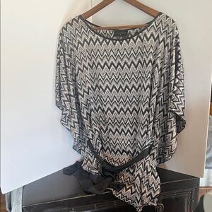 Zigzag Pattern Dolman Top in Black & White